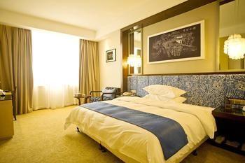 Miaozu Buyi Hotel Fenghuang Εξωτερικό φωτογραφία