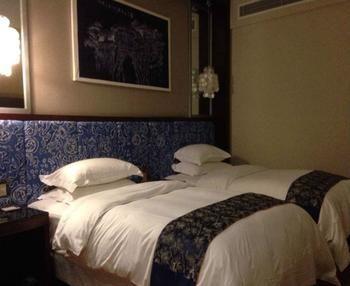 Miaozu Buyi Hotel Fenghuang Εξωτερικό φωτογραφία